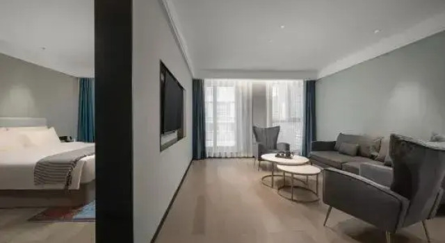 Люкс с видом на внутренний двор CityNote Hotel Ningbo MixC Mall Wantou Metro Station