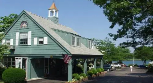 The Cove Motel, Varaa Motelli Hotellit New England uima-altaalla, Uima-allas