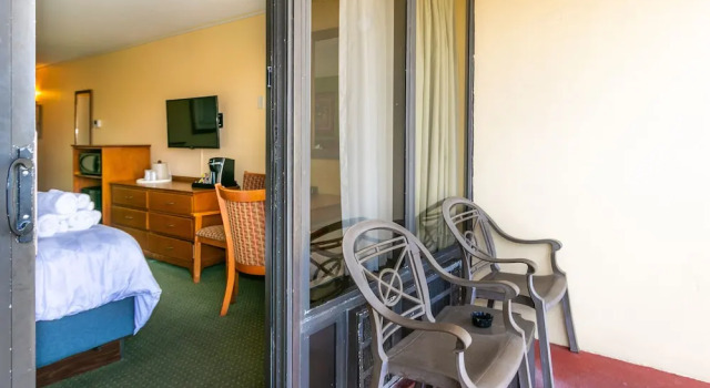 Четырёхместный номер Standard с балконом и с видом на город Holiday Inn & Suites Clearwater Beach by IHG