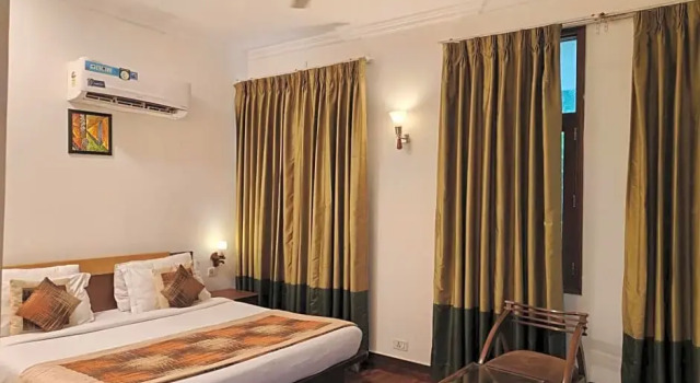 Номер Superior Tavisha Villa Golf Course MG Road