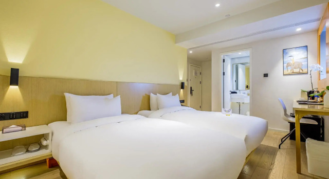 Standard Twin room PACE HOTEL Suzhou Renmin Branch