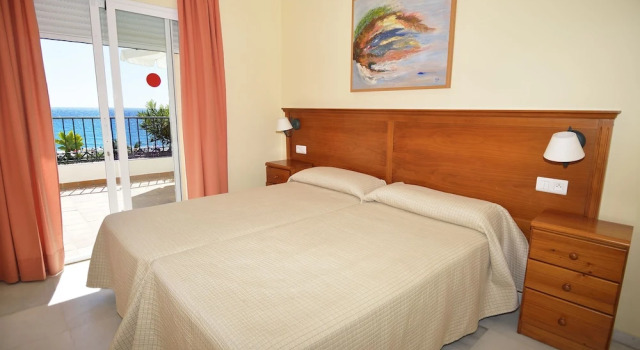 Апартаменты c 1 комнатой с балконом и с видом на море Apartamentos HC Burriana Playa