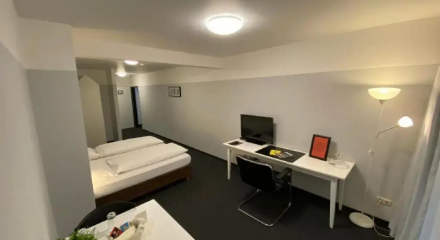 Апартаменты Hotel U Mülheim Free Parking Highspeed WiFi
