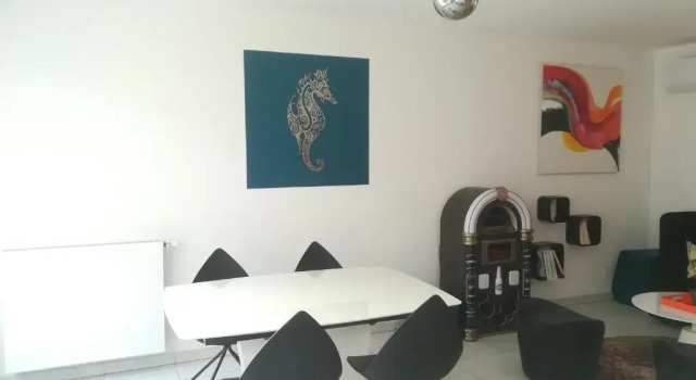 Апартаменты Bel appartement avec terrasse - Plage de Carro à pied