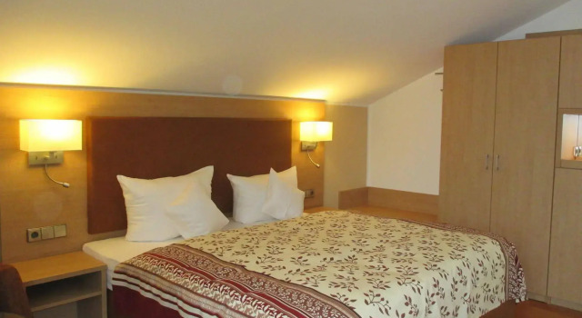Hotel am Yachthafen, Buchen Sie Hotel Stockach Bodensee-Radweg