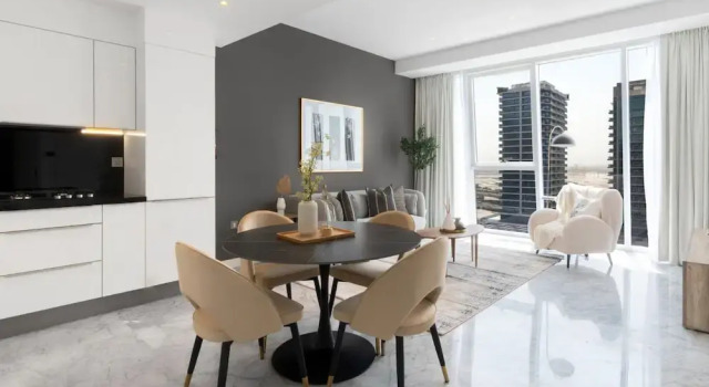 Silkhaus Canal Views Gorgeous 1BR Pool Access, Забронировать Апартаменты/квартира Отели Эмирата Дубая с парковкой, рядом с Al Wajeha Al Maeyah Marine Transport Station, Парковка
