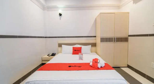 Двухместный номер Standard RedDoorz Plus near Lotte Mart D7