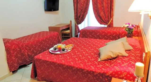 Трёхместный номер Standard Florida rooms - comfort Hotel