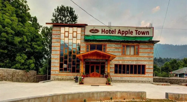 Aamod at Apple Town, Забронировать Отель Отели Манали с завтраком, Завтраки