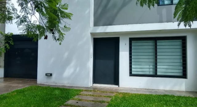 Hermoso y amplio duplex de categoría, excelente ubicacion, zona residencial, Rezerwuj Hotel Córdoba Córdoba