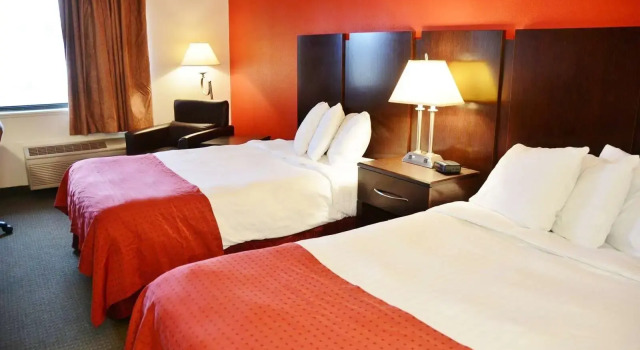 Четырёхместный номер Standard Country Hearth Inn & Suites - Kenton
