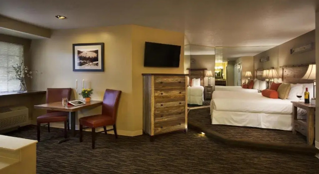 Люкс Luxury Postmarc Hotel and Spa Suites