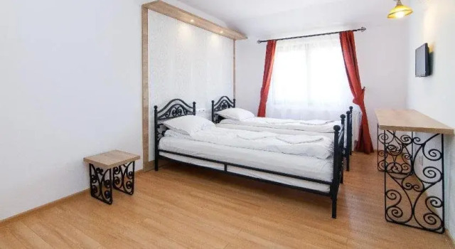 Pensiunea Marea Alpina, Maramures, Varaa Hotelli Hotellit Carpathians - Romania uima-altaalla, Uima-allas