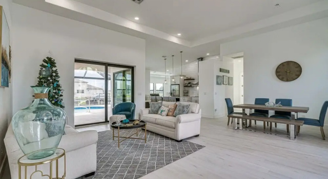 Dock + Lanai: Waterfront Escape in Cape Coral!