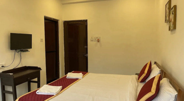 Salotel- near Mae De Deus Church, Prenota Hotel Hotel a Goa con parcheggio, Parcheggio