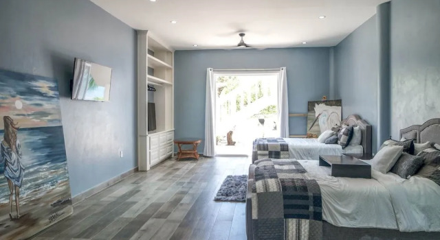 Вилла Luxury Kairos - Luxury Oceanfront Villa w 2 Pools Beach Pier