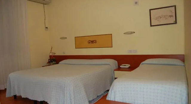 Hotel Ideal, Varaa Hotelli Montebello Umbria