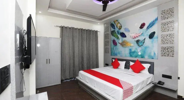 OYO 41920 Hotel Rama Grand, Забронировать Отель Рохтак штат Харьяна