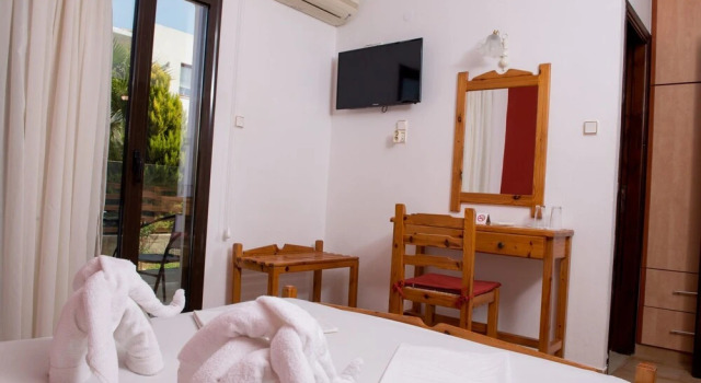 Paradise Hotel, Забронировать Отель Фаистос Ираклион