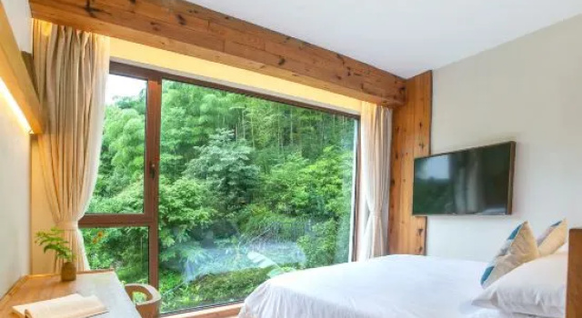Люкс Kaichen Puju Hot Spring Village Resort Hotel
