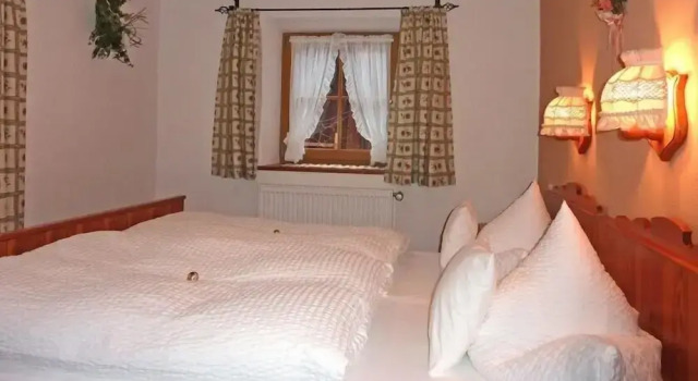 Thomanhof Ferienwohnung, Varaa Huoneisto Hotellit Baijeri pysäköinnillä, Pysäköinti