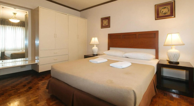 El Rico Suite Makati by RedDoorz, Prenota Hotel Hotel a Luzon con parcheggio, Parcheggio