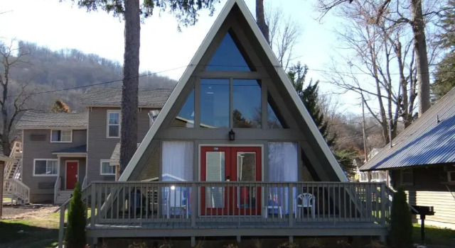 Шале Superior Edelweiss Ski Lodge