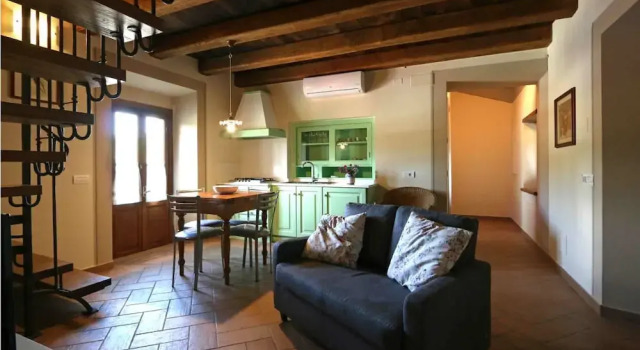 Agriturismo La Dolce Vista, Book Hotel Hotels in Poppi with Parking, Parking