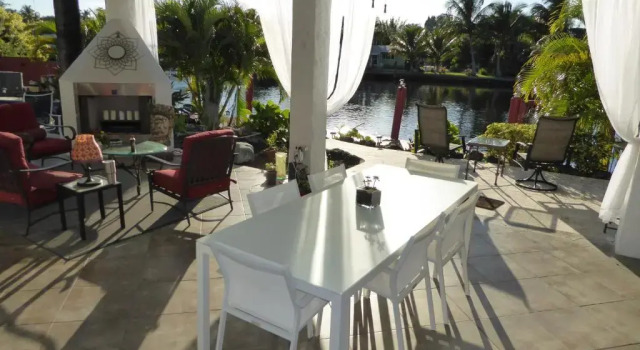 Коттедж OASIS ON THE RIVER 3BR 2 5 BA - Pool