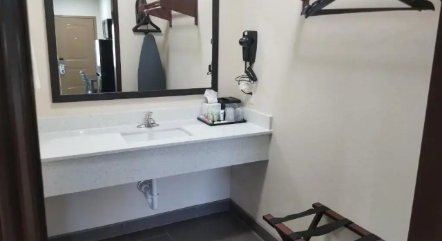 Люкс Scottish Inns & Suites Bay City, TX