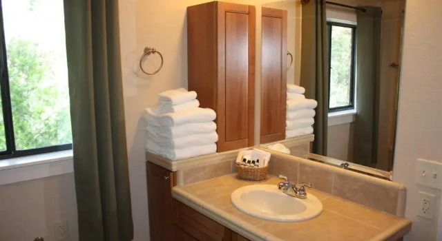 Номер Deluxe The Inn at Shasta Lake