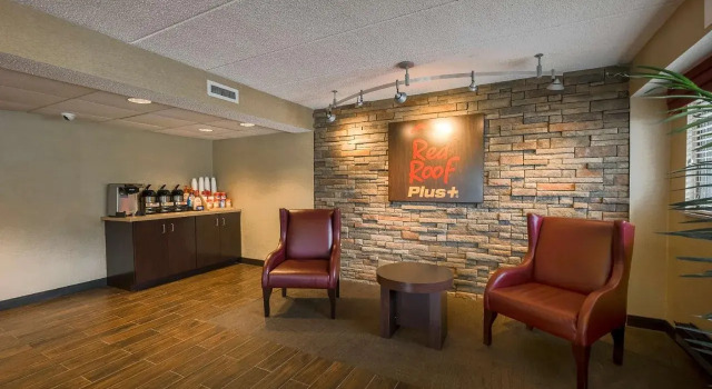 Red Roof Inn PLUS+ West Springfield, Buchen Sie Hotel West Springfield Massachusetts