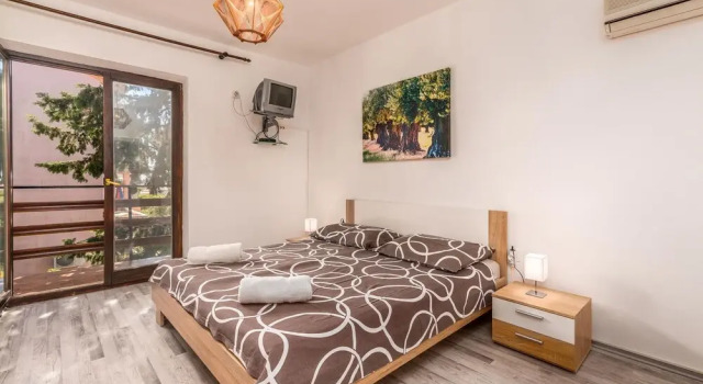 Beautiful Home in Krk With Wifi and 3 Bedrooms, Забронировать Отель Отели Крка 3 звезды, рядом с Krk Harbour, 3*