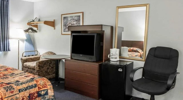 Econo Lodge West Lafayette, Varaa Hotelli Hotellit West Lafayette uima-altaalla, Uima-allas