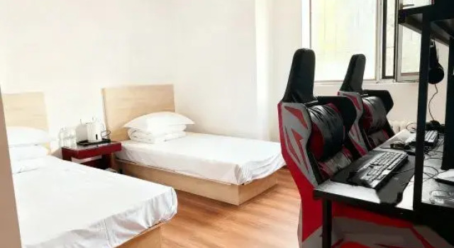Номер Standard Flying Bird E-sports Hotel (Harbin Station Museum)