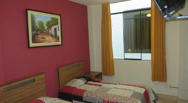 Camera Standard Hostal Hellen Ross