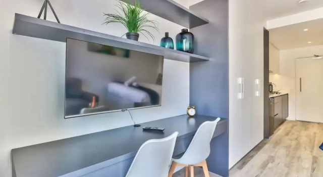 Contemporary arty Studio Balcony Mountain views, Забронировать Отель Кейптаун Cape Peninsula