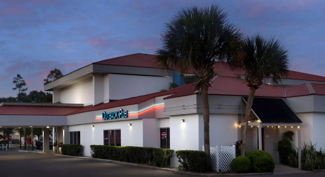 Quality Inn Atlantic Beach-Mayo Clinic Jax Area, Prenota Hotel Atlantic Beach Jacksonville Coast