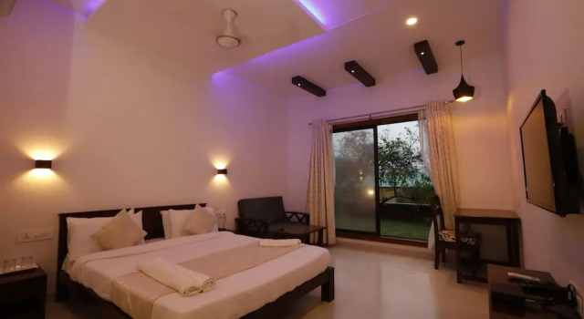 Номер Deluxe La Serene Resort & Spa