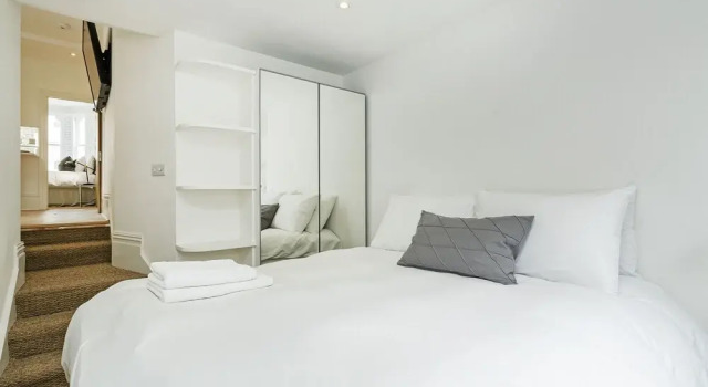 First Floor Flat - Mimosa Street