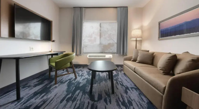 Двухместный люкс Fairfield Inn & Suites by Marriott El Dorado