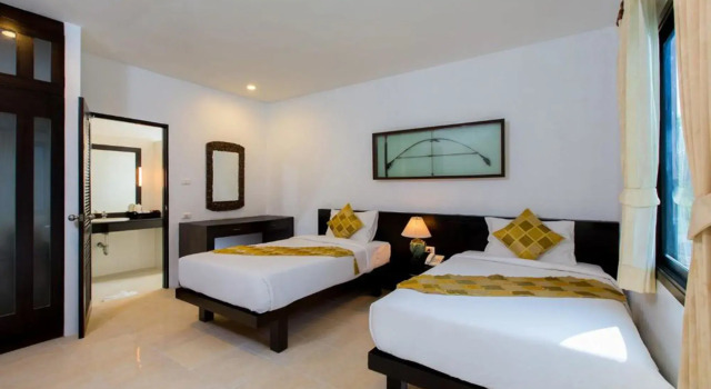 Praewa Villas Naiyang Phuket