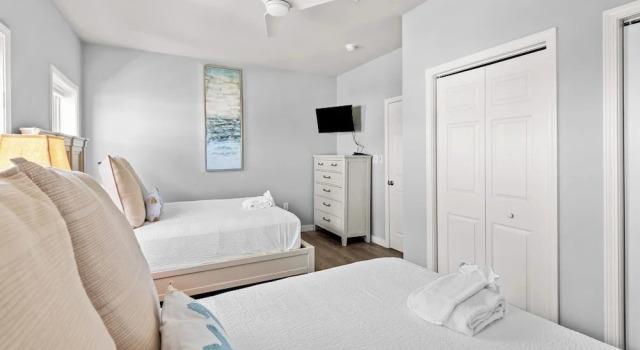 4BR Pet-friendly Retreat on 30a, Steps From Beach & Pool, Book Feriehus Villaer i Florida, Villa