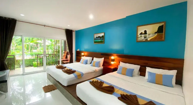 Семейный номер Standard с балконом и с красивым видом из окна Hatzanda Lanta Resort - SHA Extra Plus