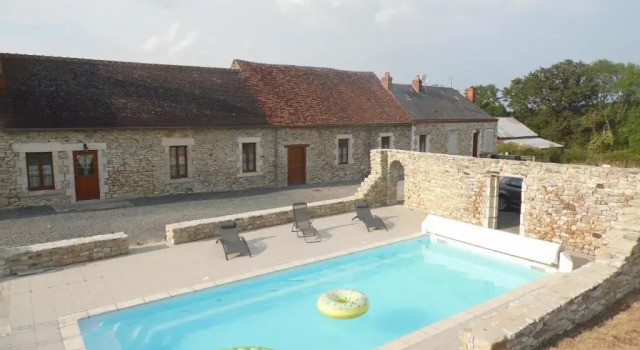 gîte " L'Albizia", Book Hotel Prissac Indre
