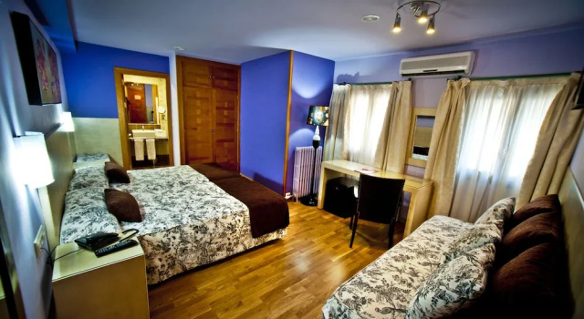 Семейный номер Standard Hotel Condes de Castilla