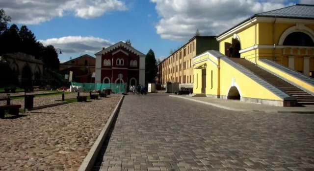 Апартаменты Picturesque apartment into antique fortress