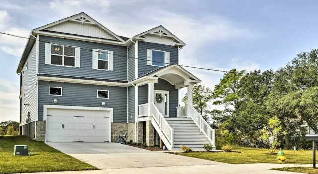 Waterfront Paradise w/ Deck ~ 1/2 Mi to Beach