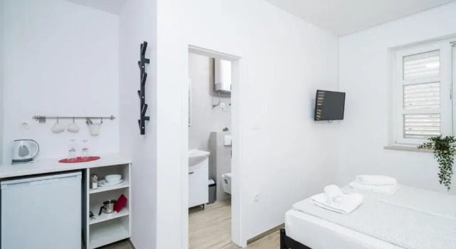 Residence & Pool Villa Schwarz Suites, Забронировать Вилла Цавтат Cavtat Coast, рядом с Частный Пляж «Хотэл Кроатия Бич»