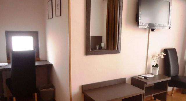 Hotel Divan, Забронировать Отель Отели Сараево 3 звезды, рядом с Улица Башчаршия, 3*